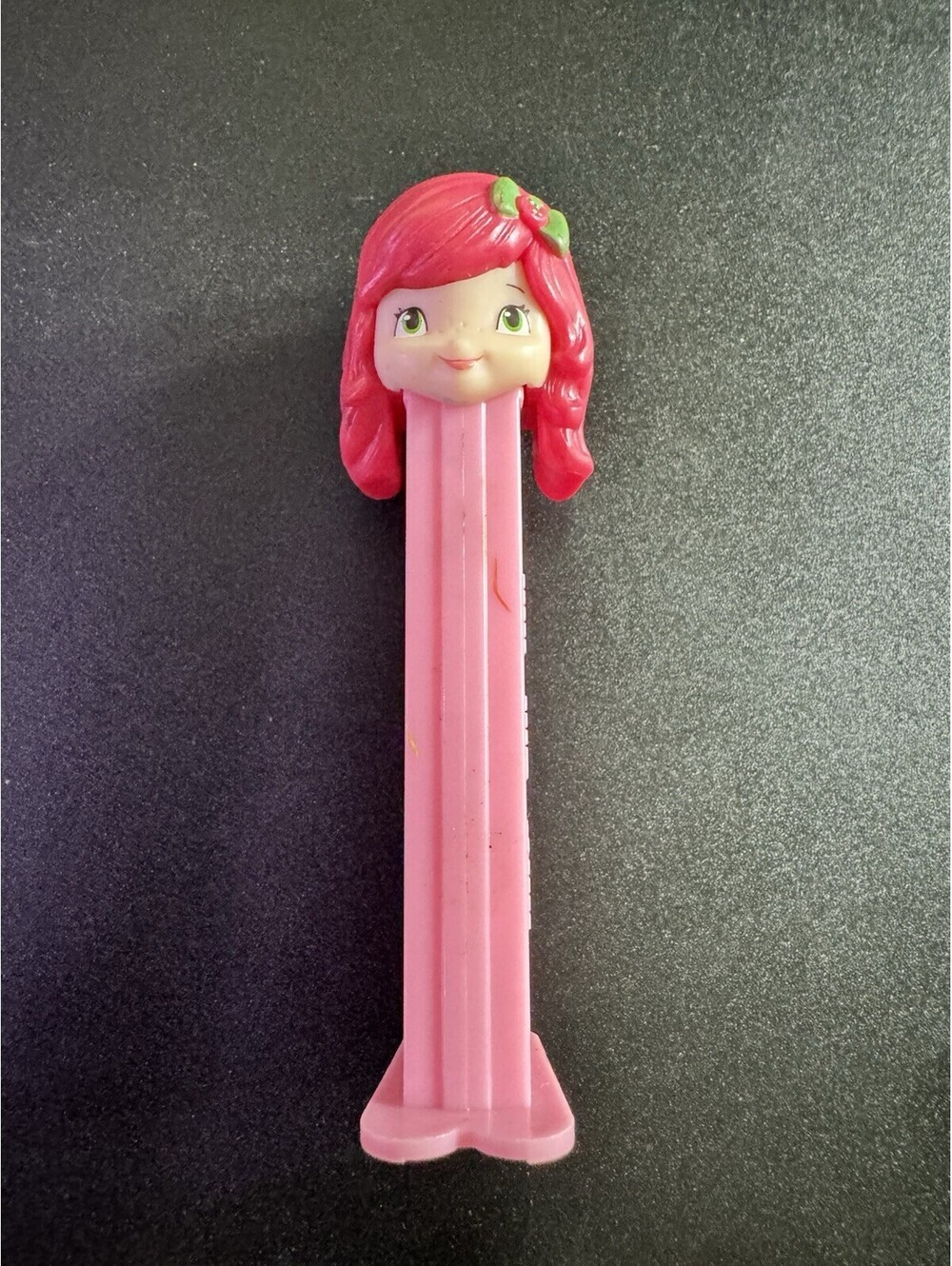 Strawberry Shortcake PEZ Dispenser Vintage Red Hair Green Bow Collectible